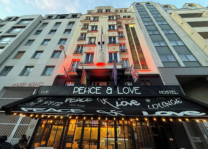Peace & Love Hostel Parigi